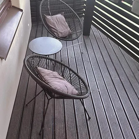 Beautiful With Balcony Apartment *
